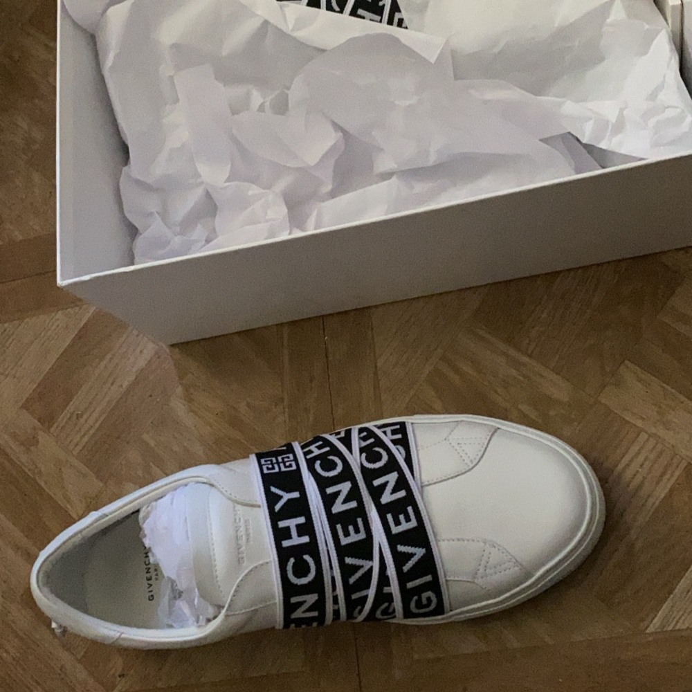 Givenchy shoes size 42